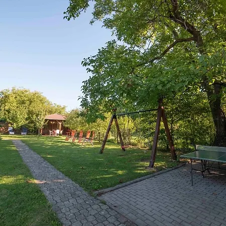Apartament Folly Villla